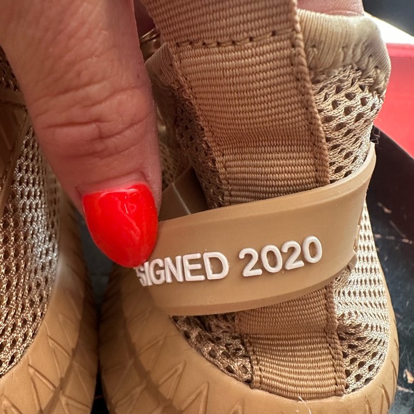 Beige mens 9 athletic preppy streetwear  lace up running shoes casual light - Picture 6 of 7